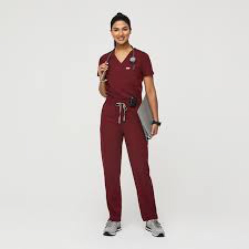 ❌❌❌SOLD ❌❌❌❌Figs Burgundy Scrub Set